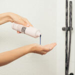 authentic-beauty-concept-bain-brillance-neutralisant-glow-brillance