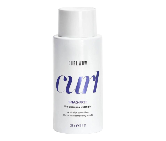 Le pré-shampoing Snag Free Detangler facilite la glisse pour faciliter le démêlage et réduire la casse.