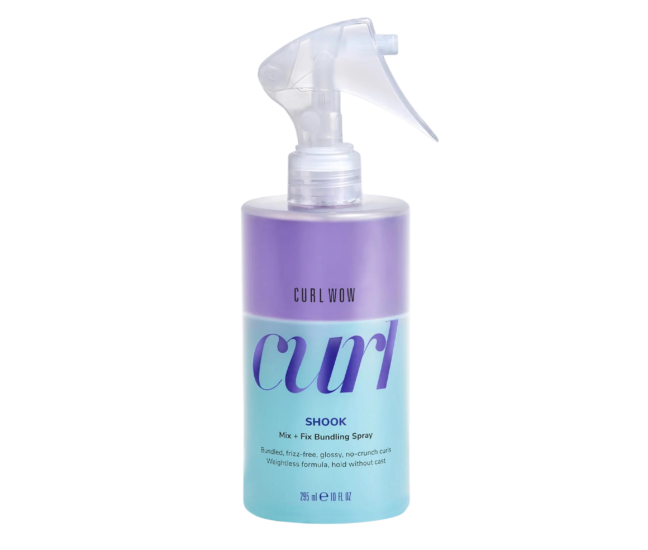Le Shook spray fixant de Color Wow pour cheveux bouclés.