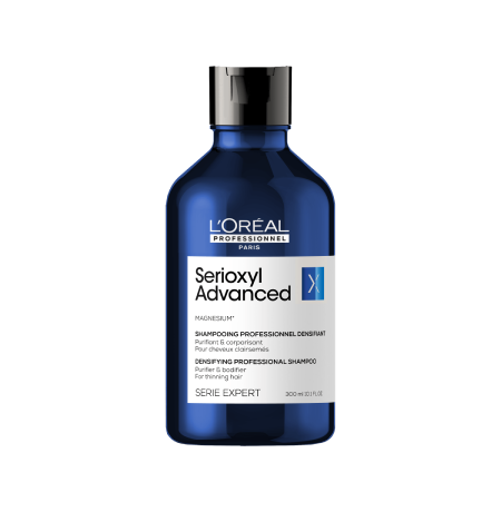 Le shampoing densifiant Serioxyl Advanced de L’Oréal Professionnel formulé pour les cheveux clairsemés.