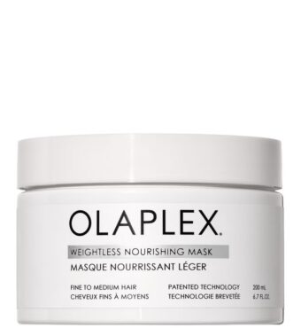 Le masque Olaplex Wheightless Nourishing vient hydrater et réparer en légèreté les cheveux fins à moyens.