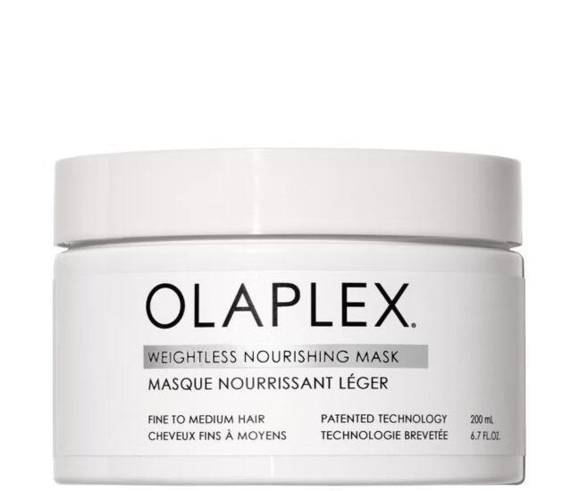 Le masque Olaplex Wheightless Nourishing vient hydrater et réparer en légèreté les cheveux fins à moyens.